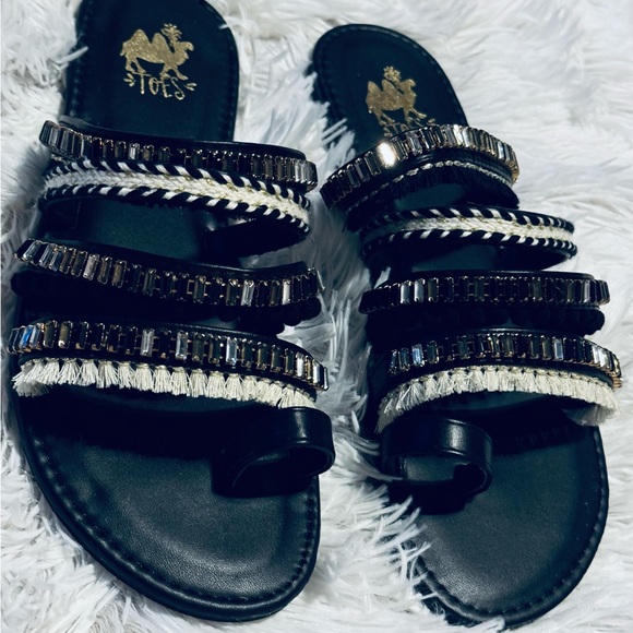 Black & Gold Boho Camel Threads Sandals - Picture 3 of 3